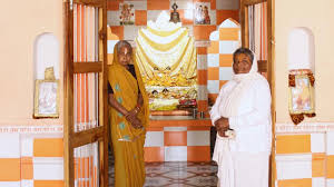 మహిళలే పూజారులు