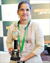 చూపు లేదు, అయినా గెలిచింది