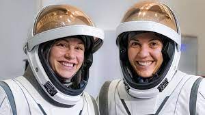 అంతరిక్షంలో ప్రయాణం    