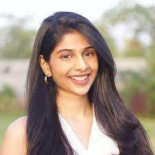 ఆర్థిక పాఠాలు చెప్పే అనుష్క